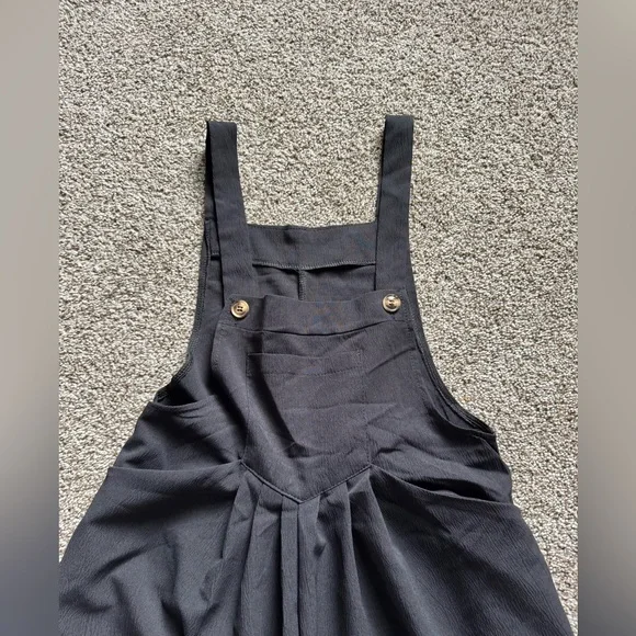 Amazon Black Wide-Leg Jumpsuit with Cross-Back Straps - Picture 4 of 6